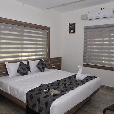 Suroor Tourist Home Virajpet Exteriér fotografie